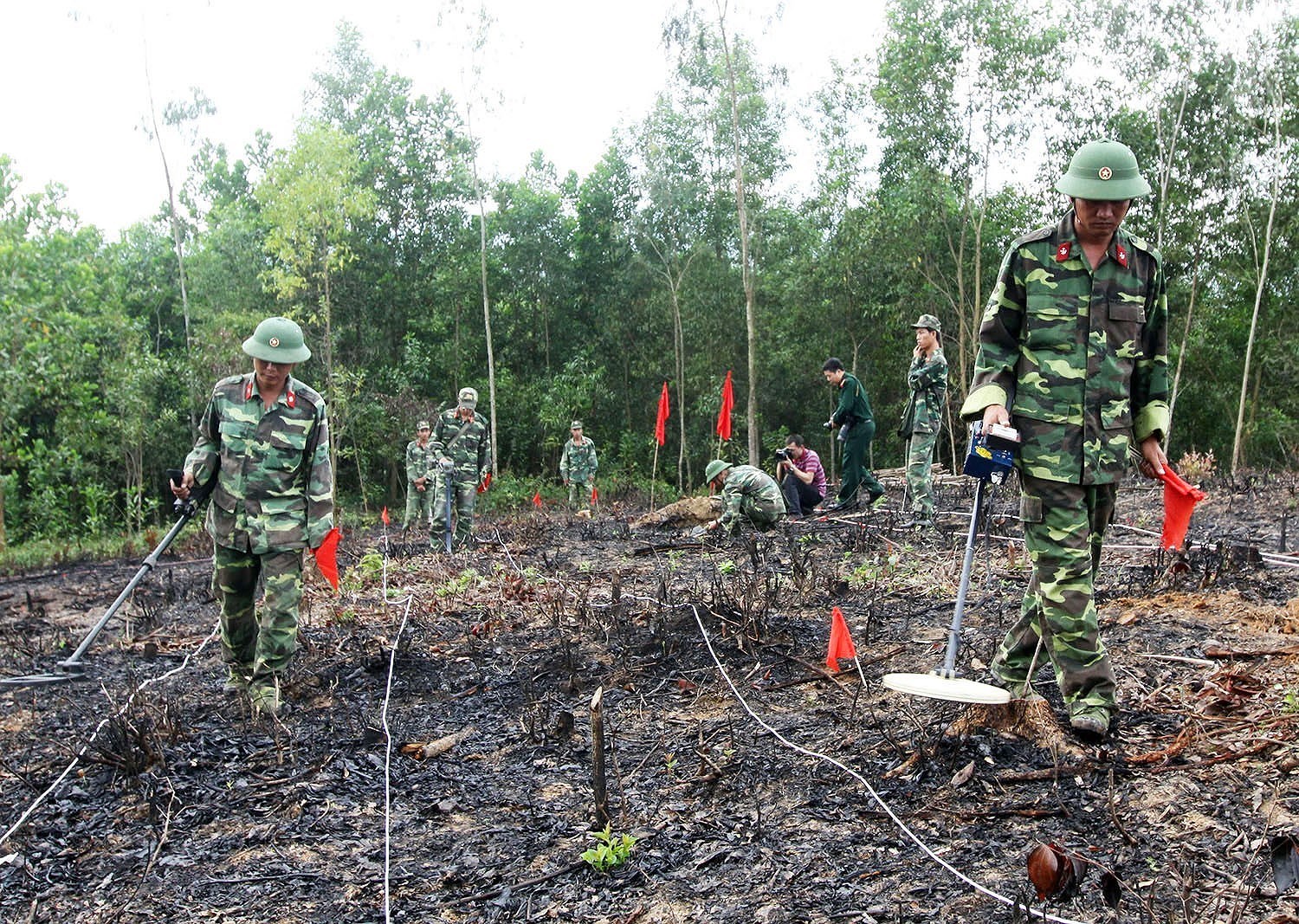 组图：国际提高地雷意识和协助地雷行动日：越南致力于克服地雷炸弹后果 hinh anh 14