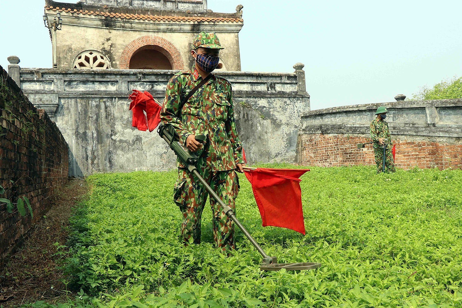 组图：国际提高地雷意识和协助地雷行动日：越南致力于克服地雷炸弹后果 hinh anh 4
