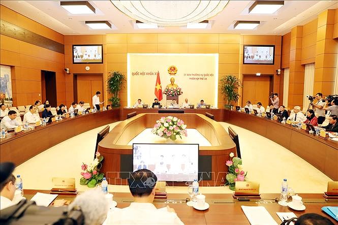 越南国会常委会第三十四次会议：第一季度GDP增速约达6.79% hinh anh 1