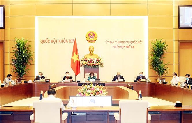 越南国会常委会第44次会议：建议2025年前继续免征农业土地使用税 hinh anh 1