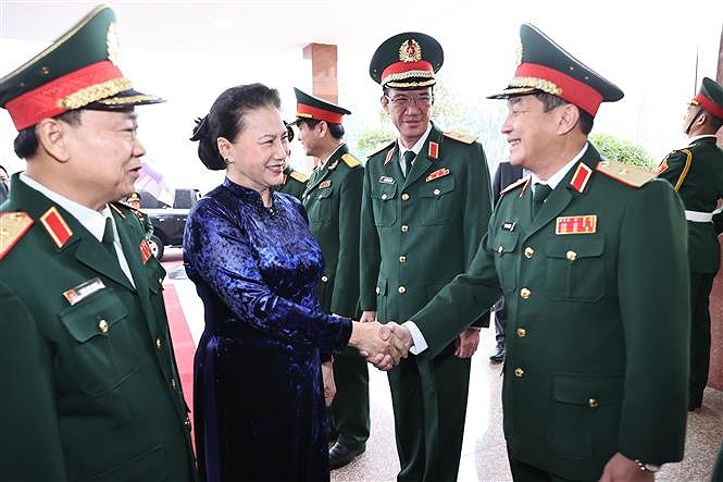 阮氏金银：第五军区集中建设廉洁强大的党委 hinh anh 1