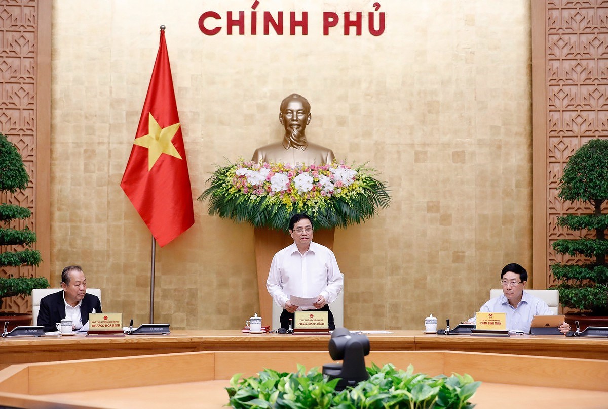 越南政府总理范明政任职后主持召开政府第一次会议 hinh anh 1