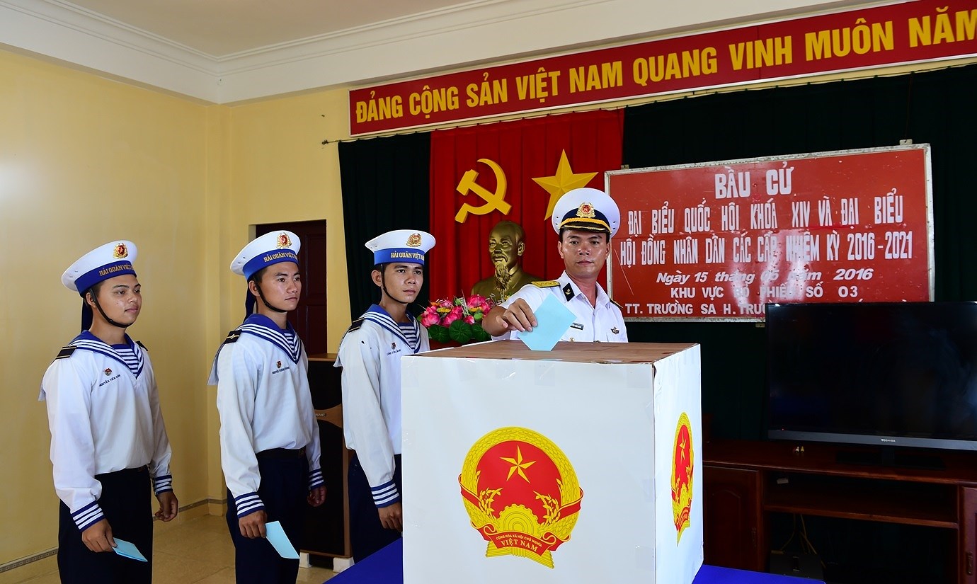 庆和省长沙岛县部分投票站将提前投票 hinh anh 1