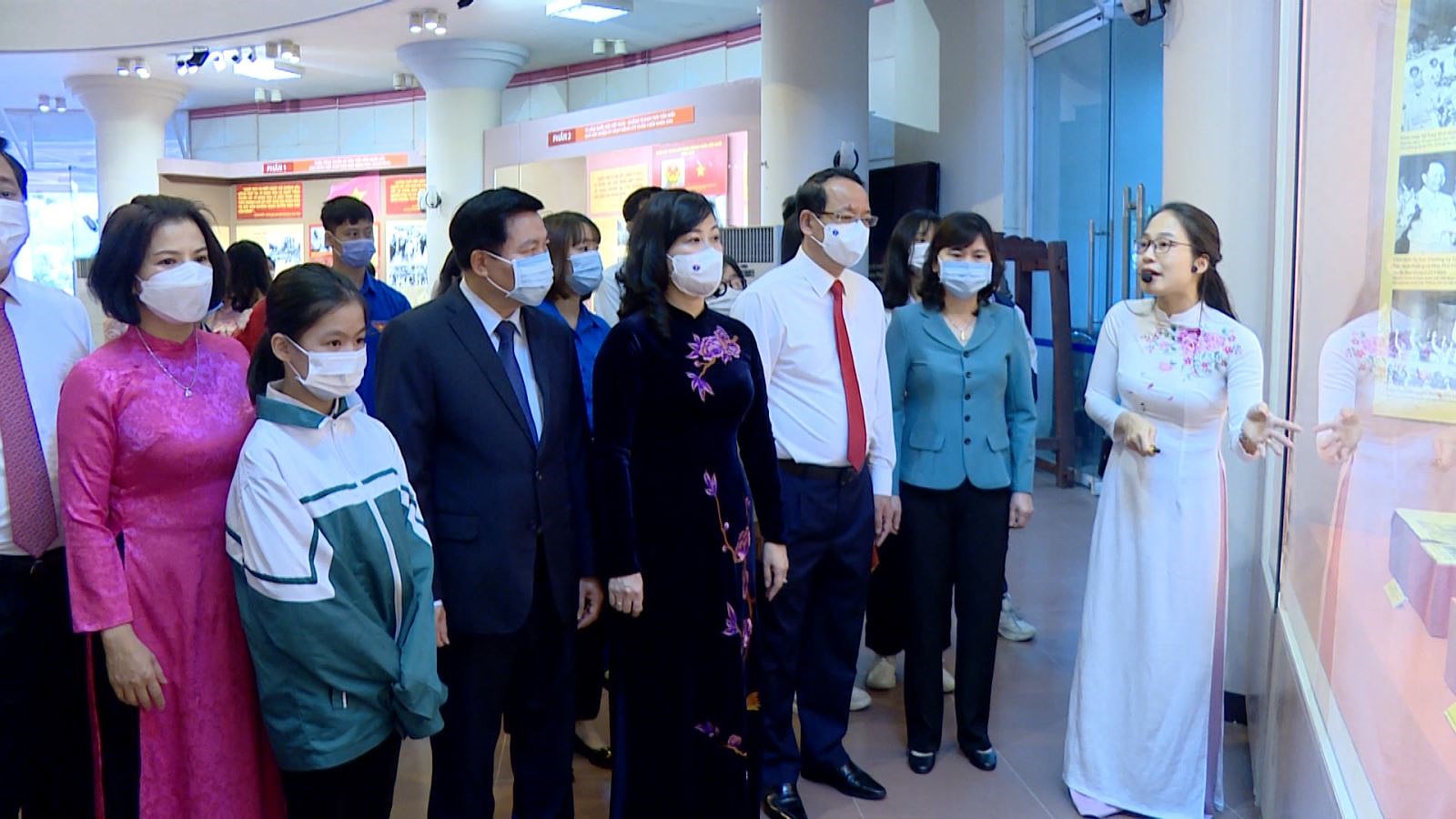 喜迎首次国会普选75周年专题展在北宁省举行 hinh anh 1