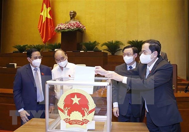 越南第十五届国会第一次会议：批准、任命最高人民法院审判员 hinh anh 1
