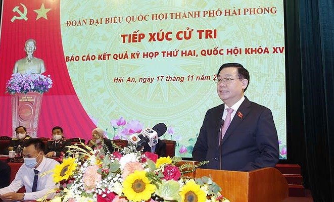 越南国会主席王廷惠与海防市选民接触 hinh anh 2