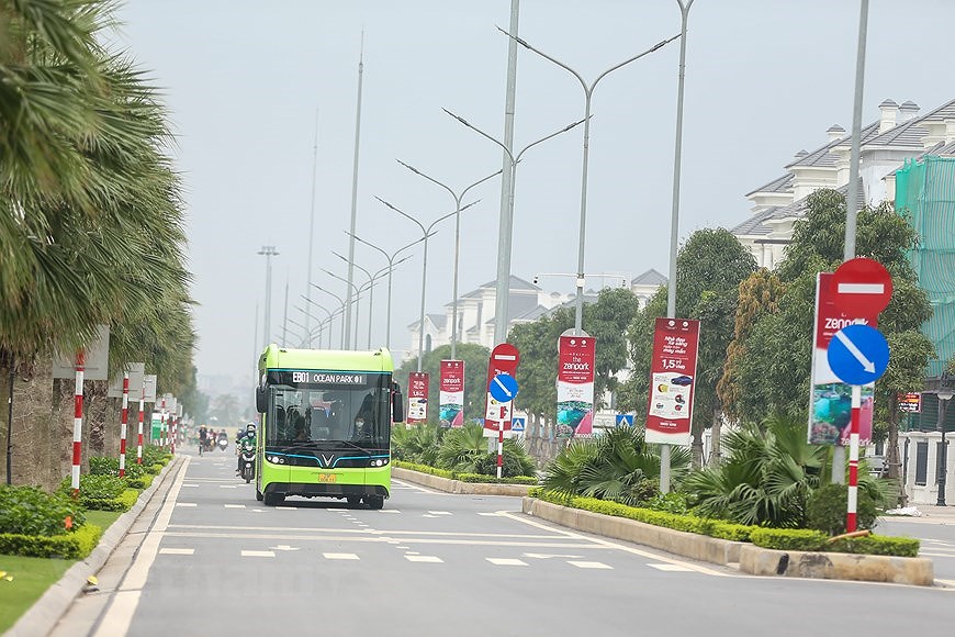 组图：VinBus开发的越南首个智能电动公交车投入运营 hinh anh 8