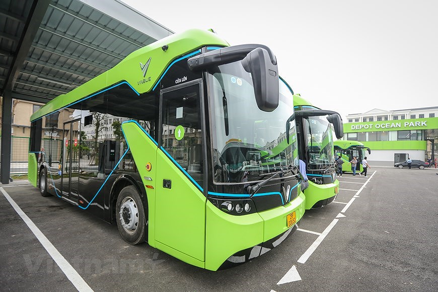 组图：VinBus开发的越南首个智能电动公交车投入运营 hinh anh 1