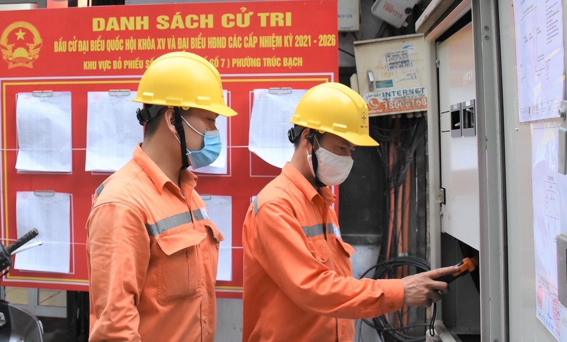 Vietnam Electricity ensures safe and stable supply during elections hinh anh 5