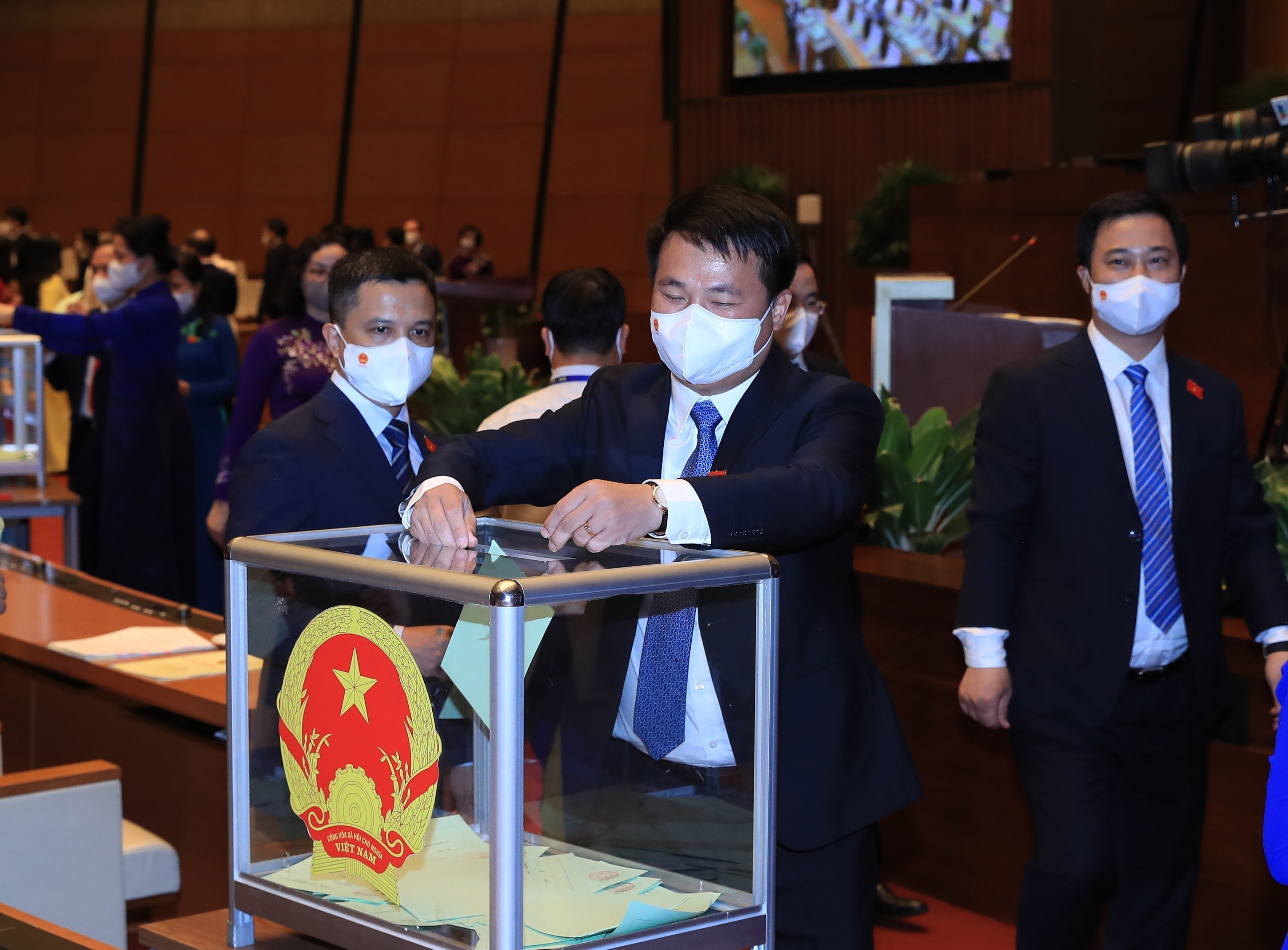 15th National Assembly cast ballots to elect Chairperson hinh anh 6