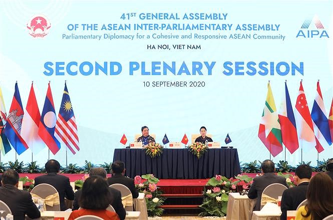 AIPA-41 holds second plenary session hinh anh 9