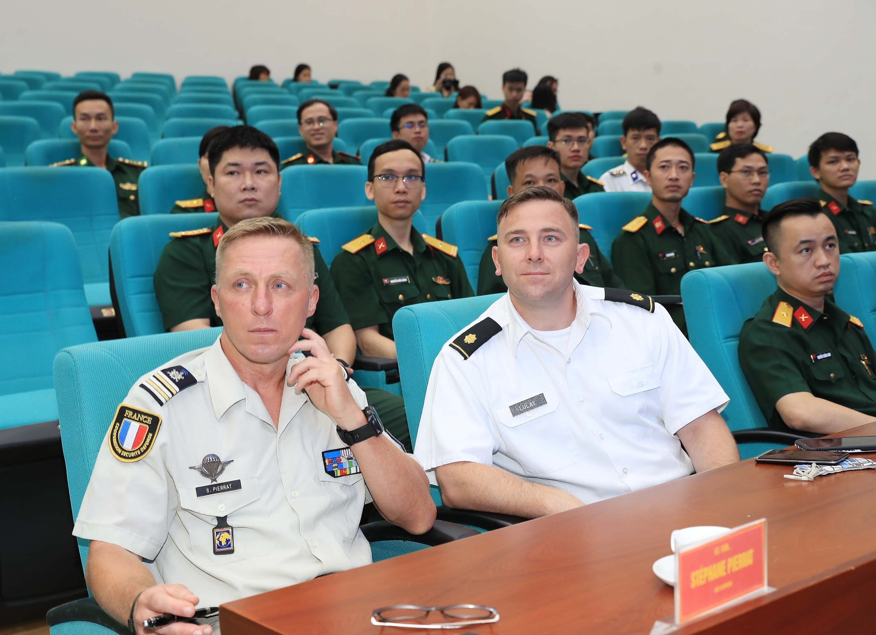 Training course for UN staff officer opens hinh anh 2