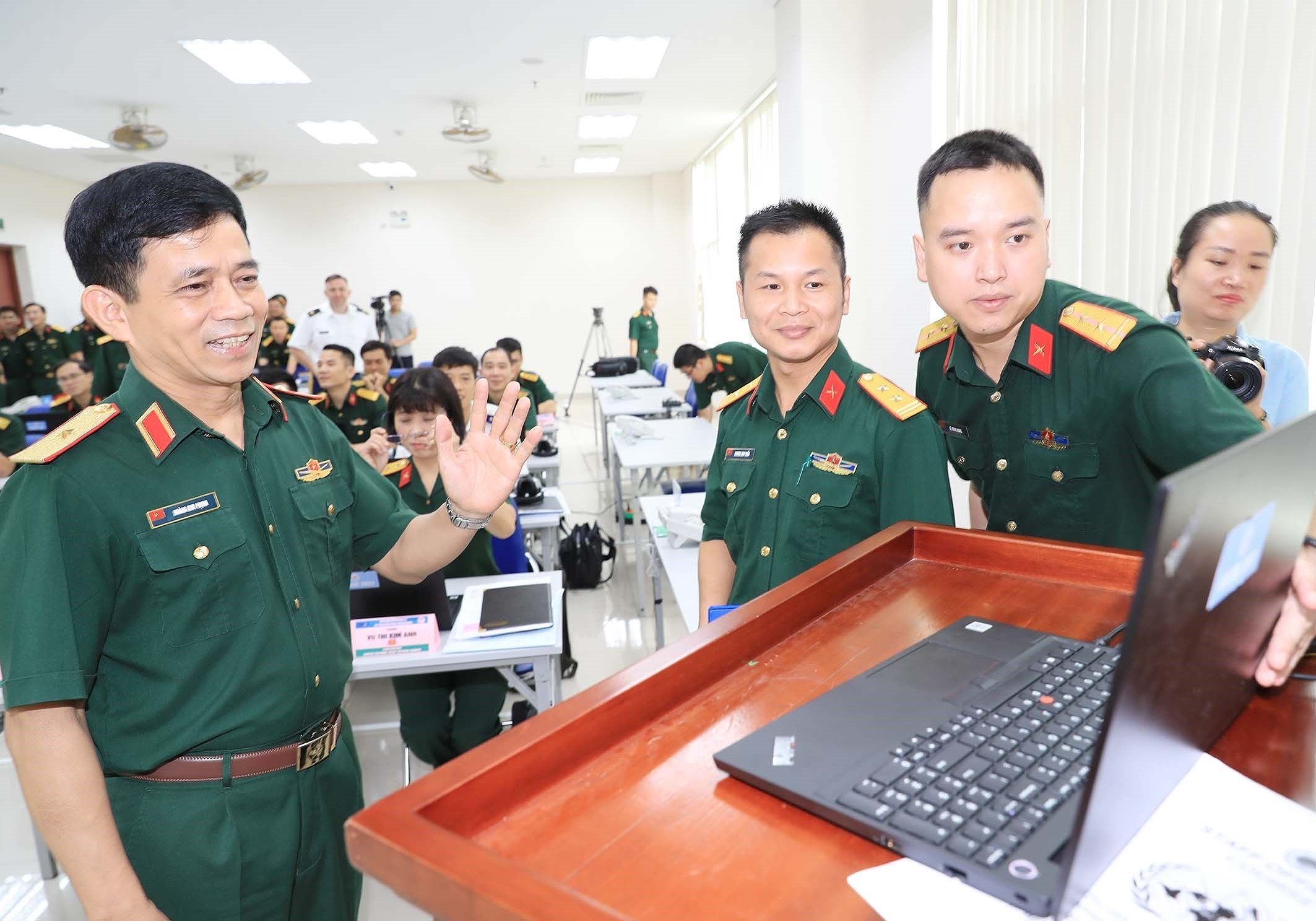 Training course for UN staff officer opens hinh anh 5