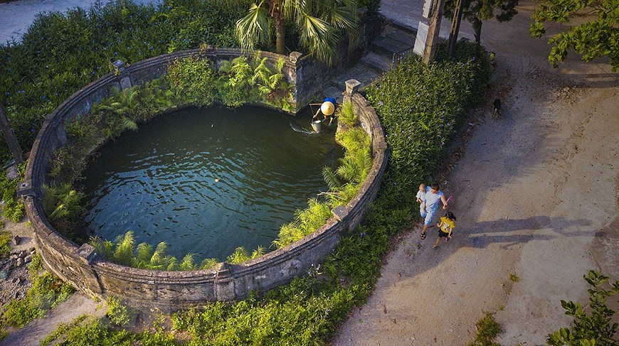 Ancient village well in Hoa Lu former imperial city hinh anh 4