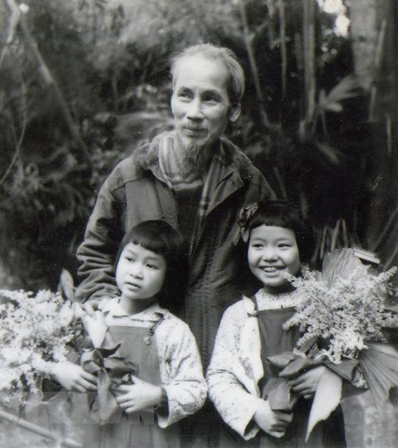 President Ho Chi Minh: Children’s beloved uncle hinh anh 7