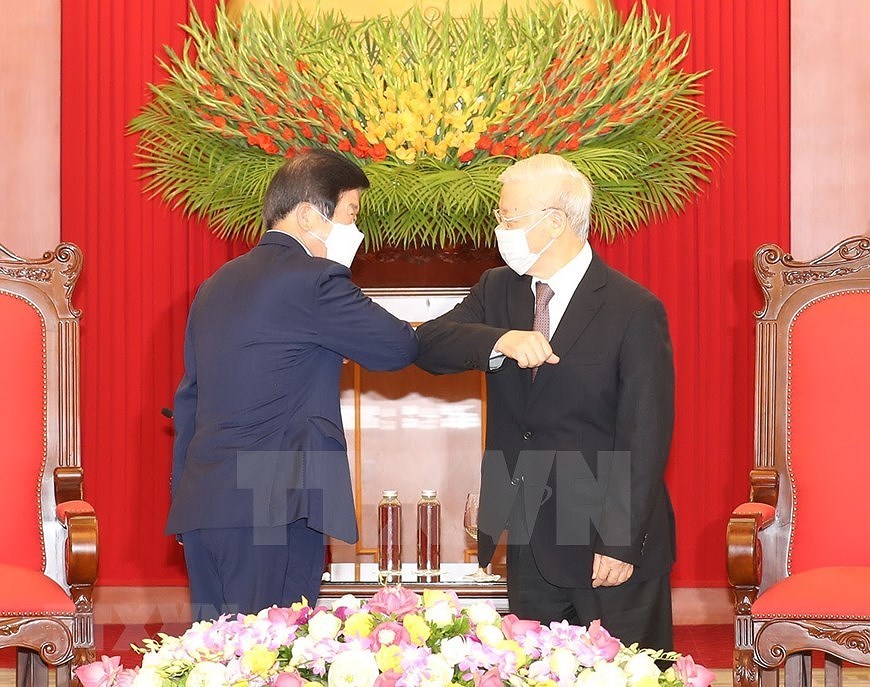 Party, State leader meets top RoK legislator hinh anh 1