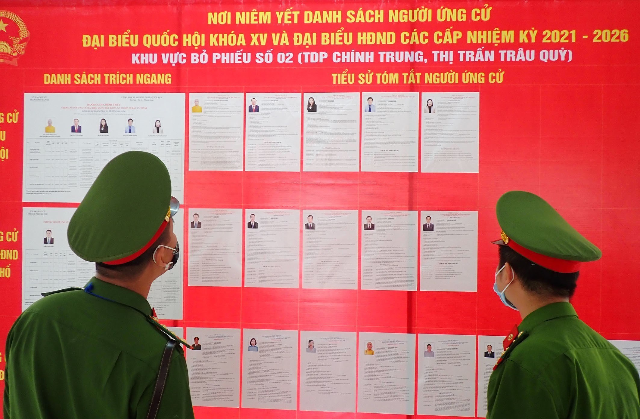 Hanoi’s police ensures security, order for election day hinh anh 4