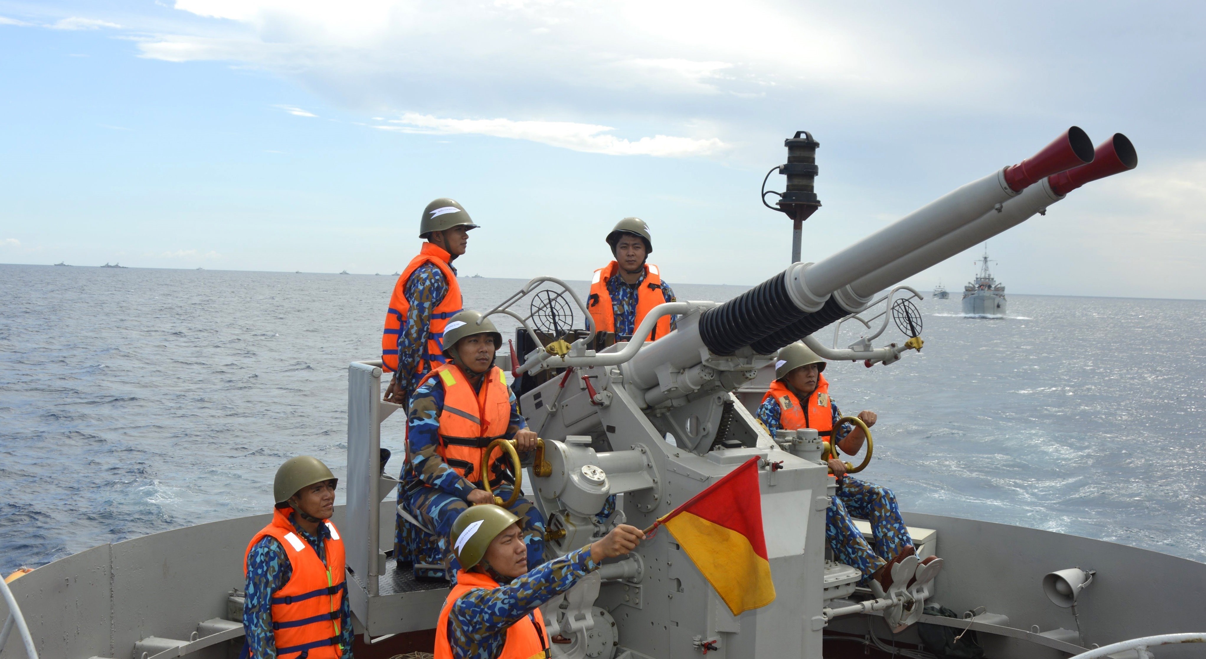 Naval Region 2 Command increases training hinh anh 2