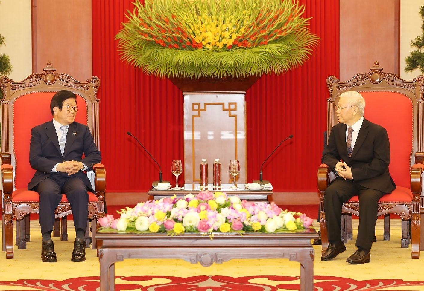 Top leader receives visiting speaker of RoK’s parliament hinh anh 1