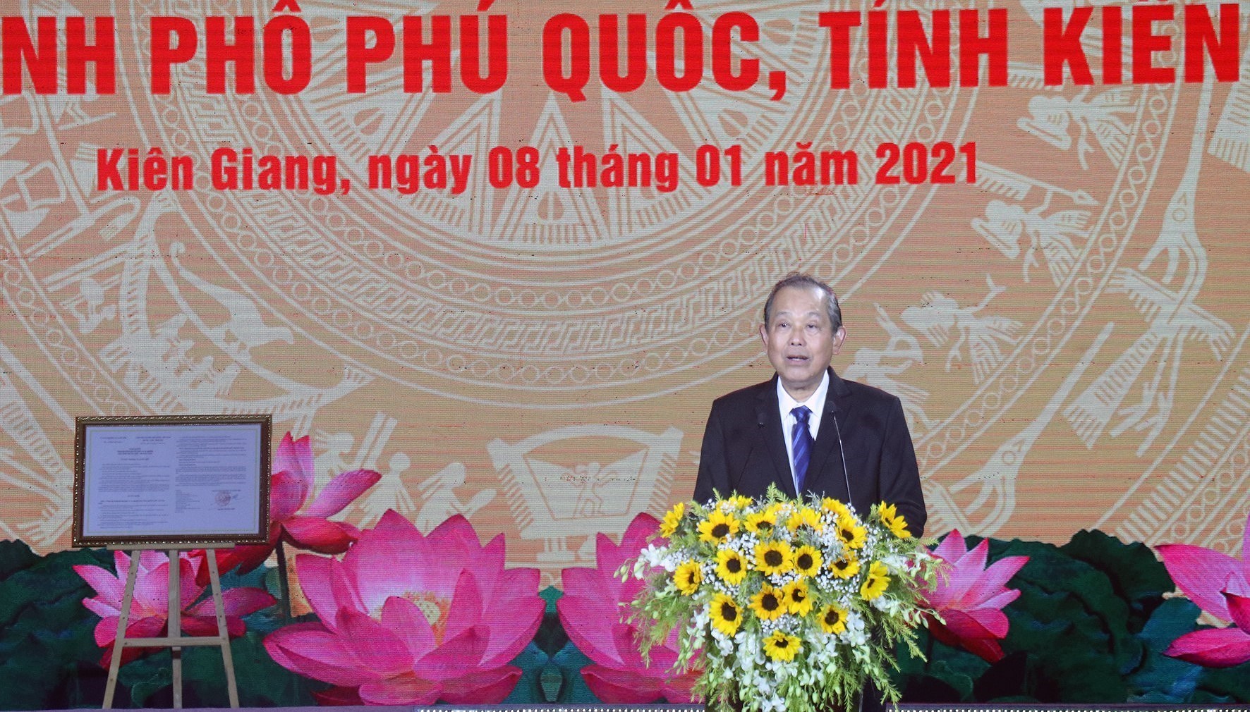 Phu Quoc Island granted ‘island city’ status hinh anh 2