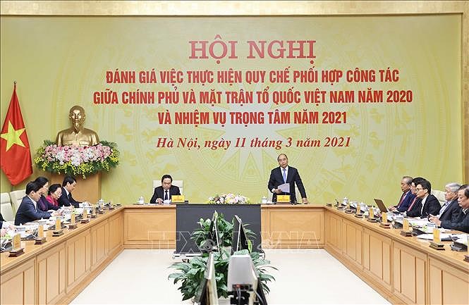 PM hails effective Gov’t-VFF coordination in COVID-19 relief efforts in 2020 hinh anh 1