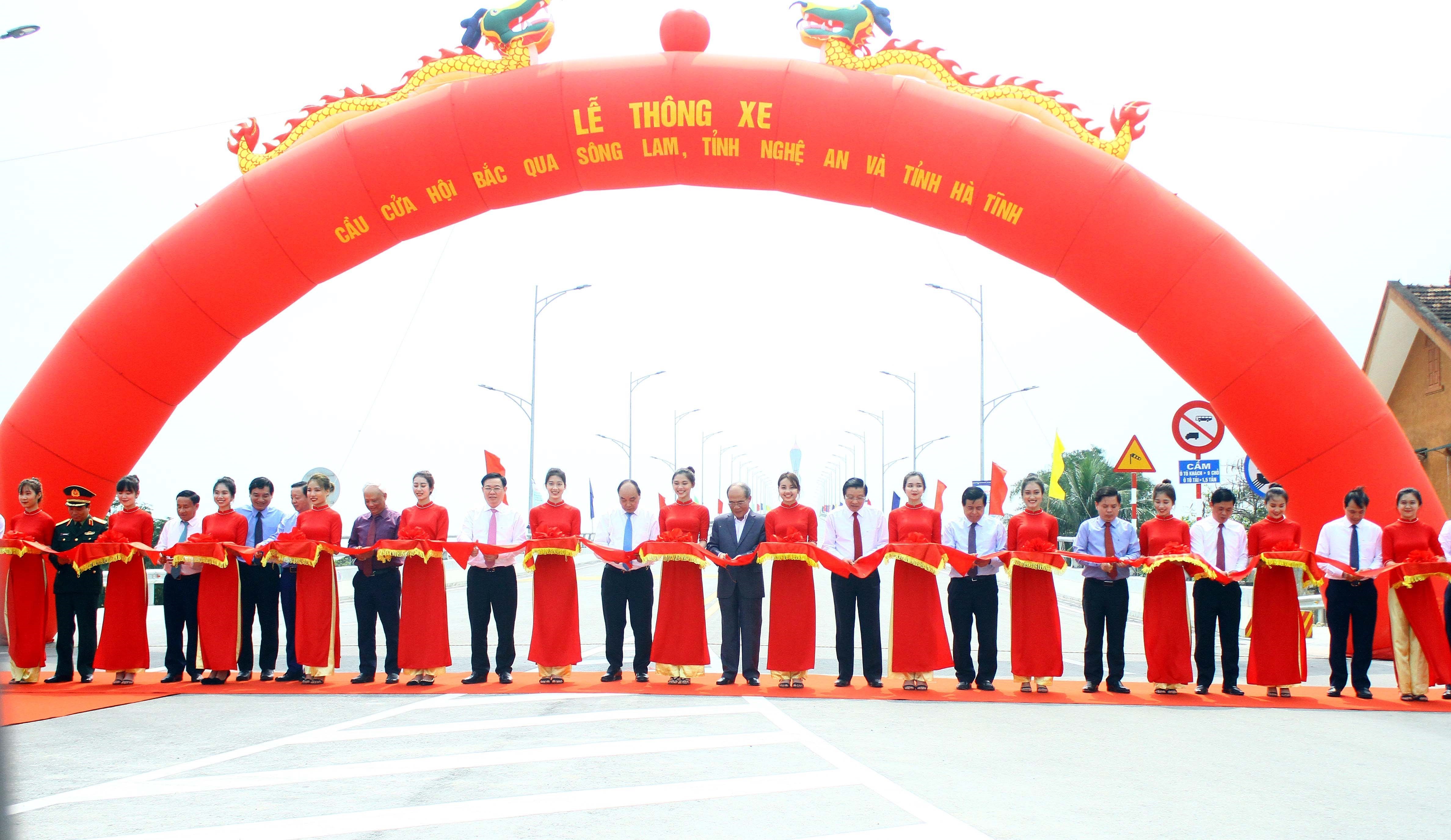 Prime Minister asks Nghe An province to lure big, strategic projects hinh anh 2