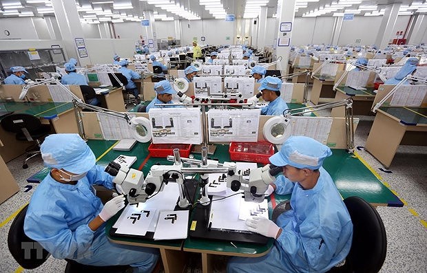 Vietnam soars in global supply chains on favourable conditions: Counterpoint hinh anh 1