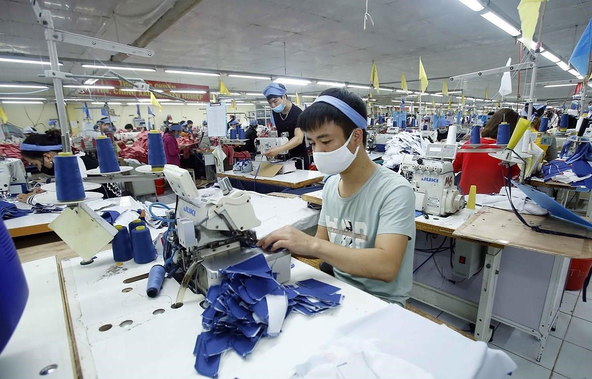 Vietnam’s manufacturing sector strengthens in March hinh anh 1