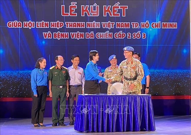 Exchange held between Vietnamese peacekeepers, HCM City’s youths hinh anh 2