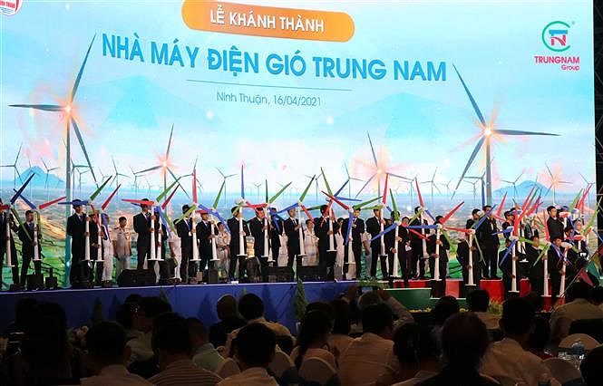 Vietnam’s biggest wind power plant operational hinh anh 1