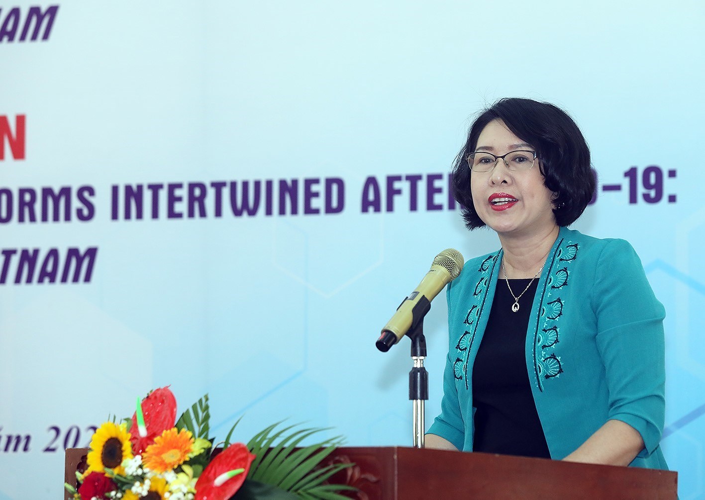 Long-term plan for post-pandemic economic recovery needed: Insiders hinh anh 1