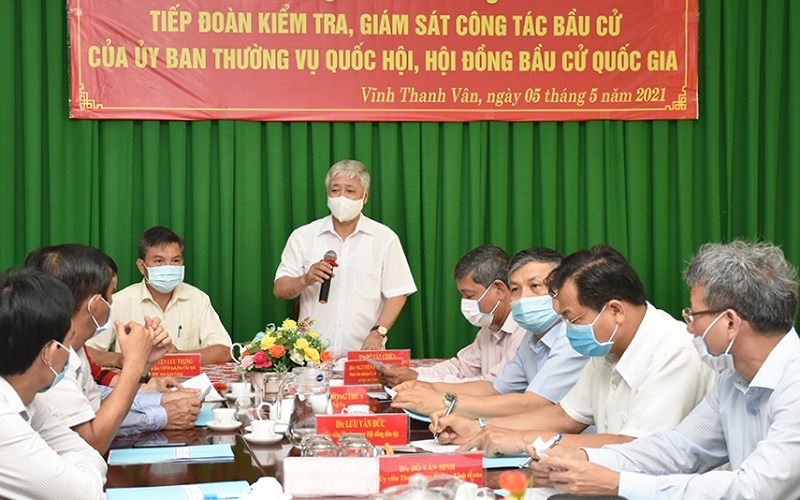 Front leader examines election preparations in Kien Giang hinh anh 1