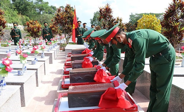 Kon Tum lays martyrs’ remains to rest hinh anh 1