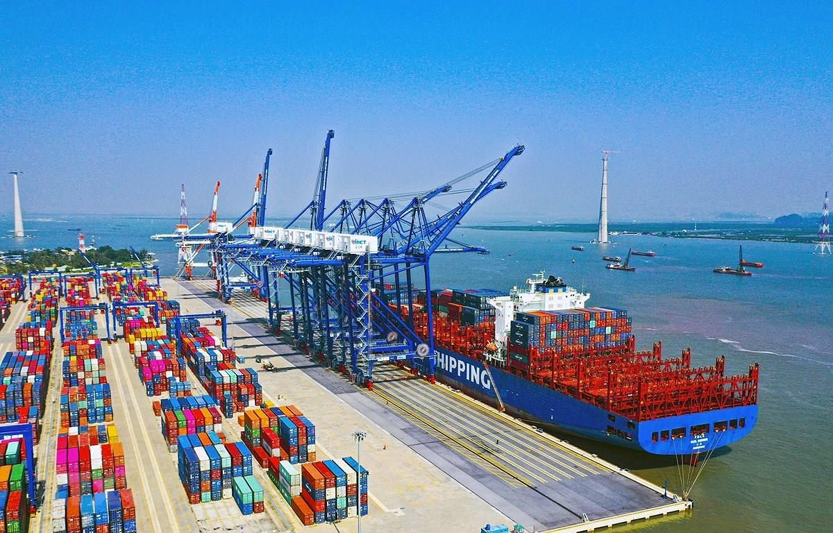 Free trade agreements fuel growth of seaport operators hinh anh 1