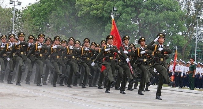 Minister: public security forces uphold heroic tradition hinh anh 1
