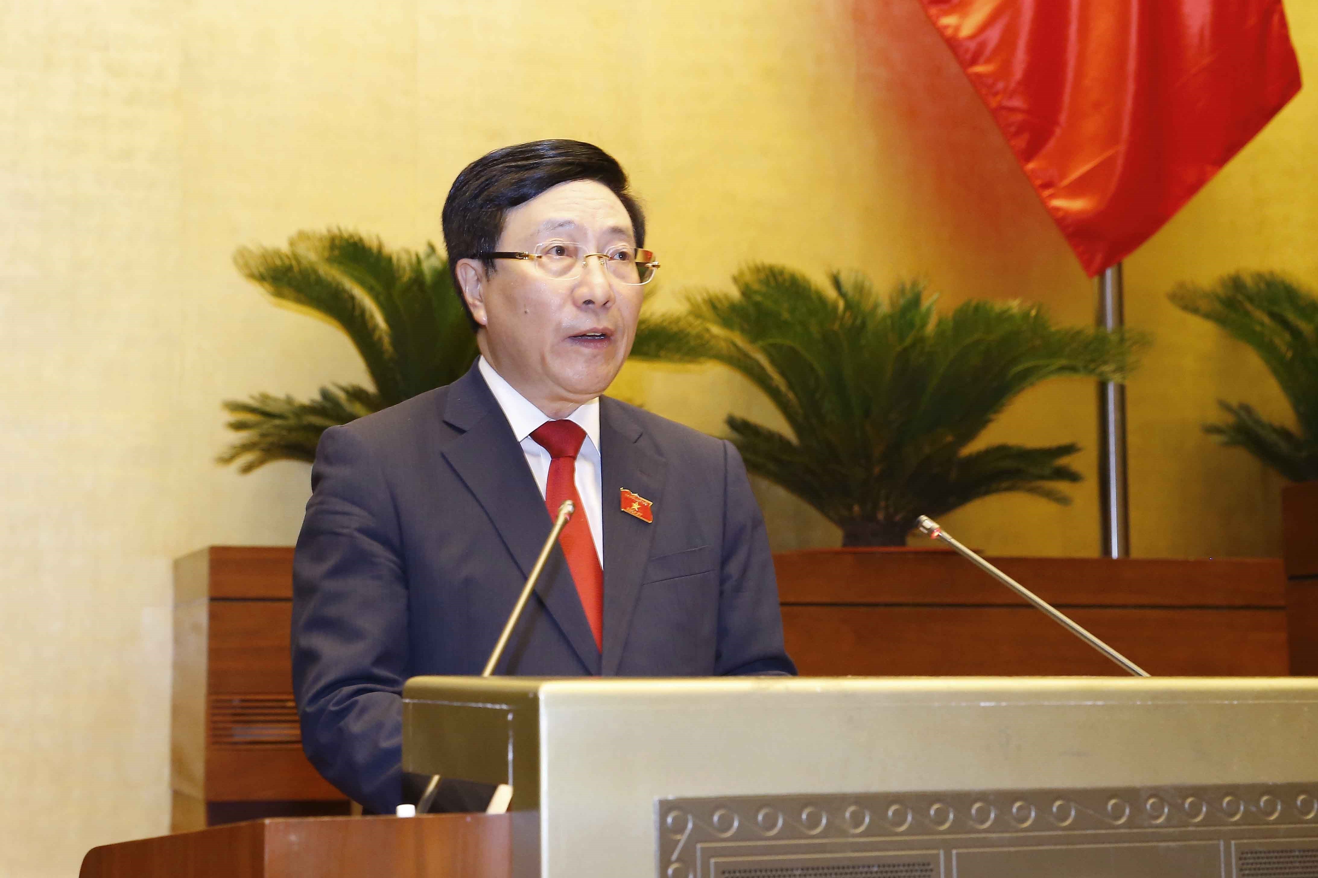 Socio-economic situation stable in year’s first half: Deputy PM hinh anh 2
