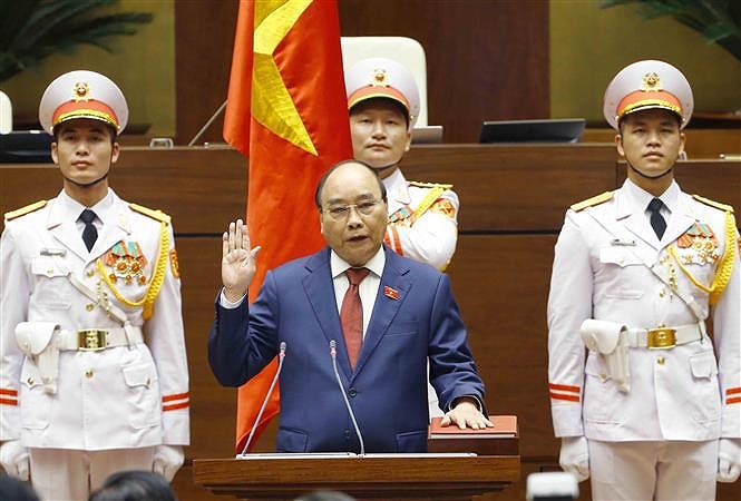 State President Nguyen Xuan Phuc takes oath of office hinh anh 2