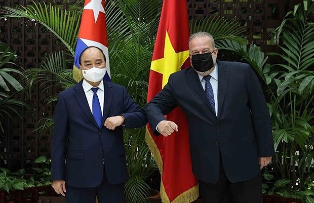 President Nguyen Xuan Phuc meets Cuban Prime Minister hinh anh 1