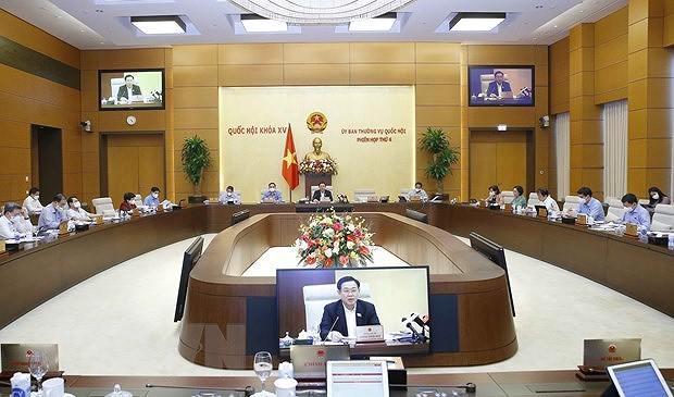 NA Standing Committee discusses 2021-2025 economic restructuring plan hinh anh 1