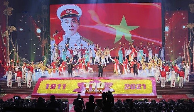 Grand ceremony marks 110th birthday of General Vo Nguyen Giap hinh anh 1