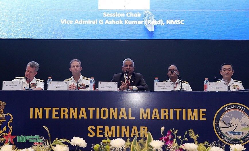 Vietnam’s naval officers attend int’l maritime seminar in India hinh anh 1