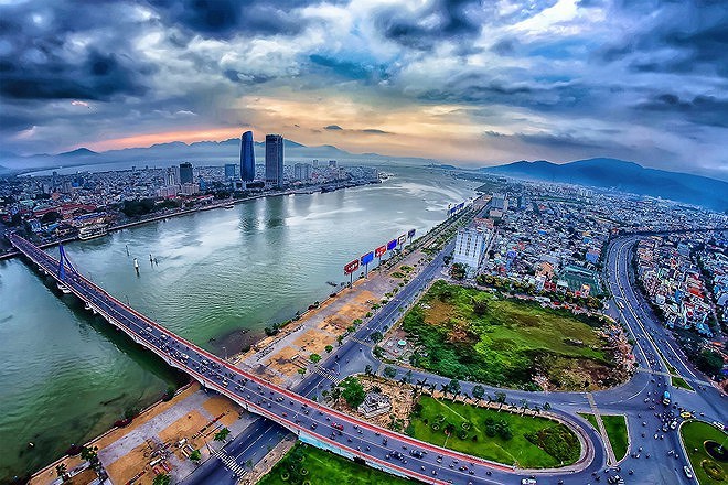 Experts highlight Vietnam’s positive economic outlook hinh anh 2