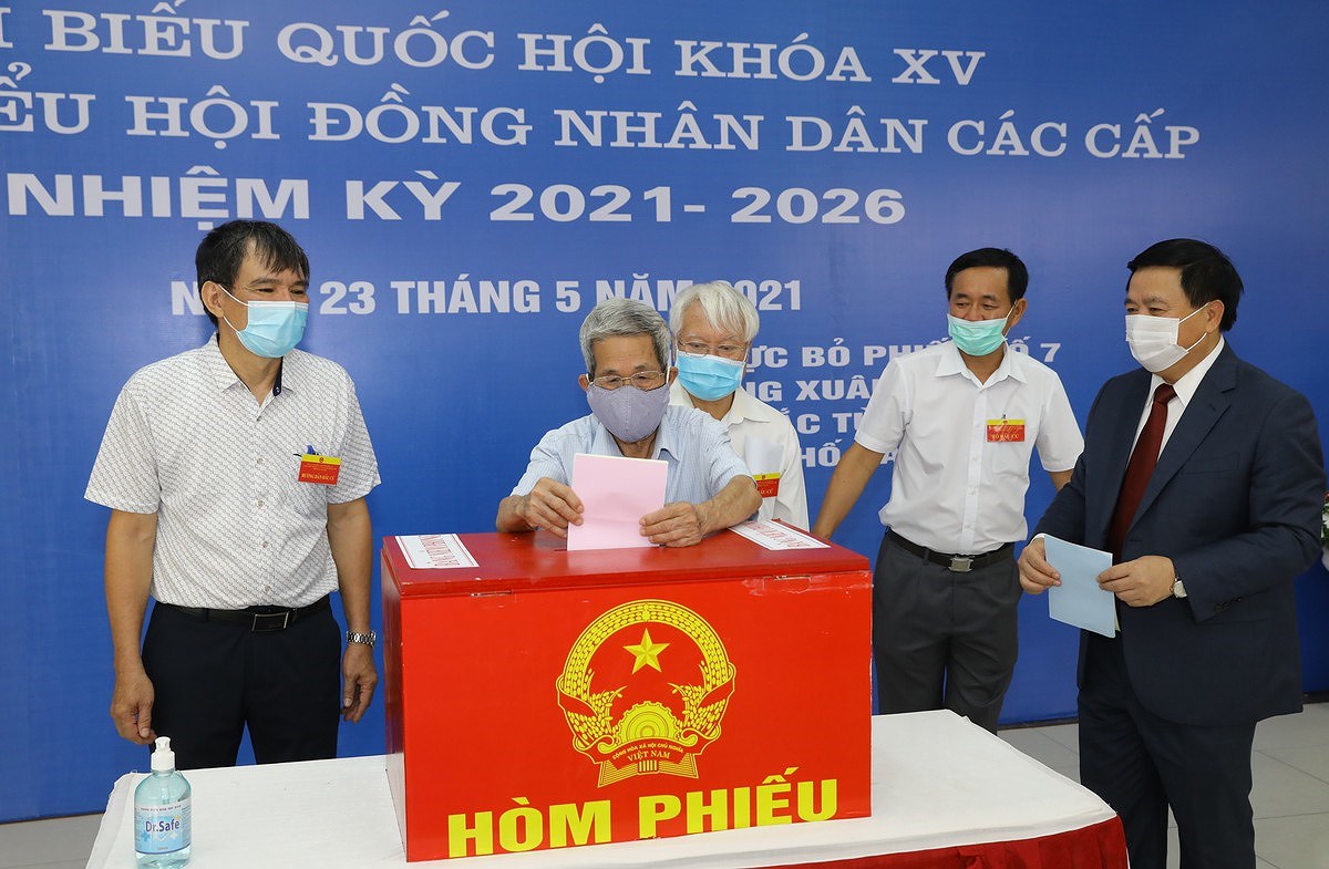 Primeras imagenes de elecciones legislativas en Vietnam hinh anh 10