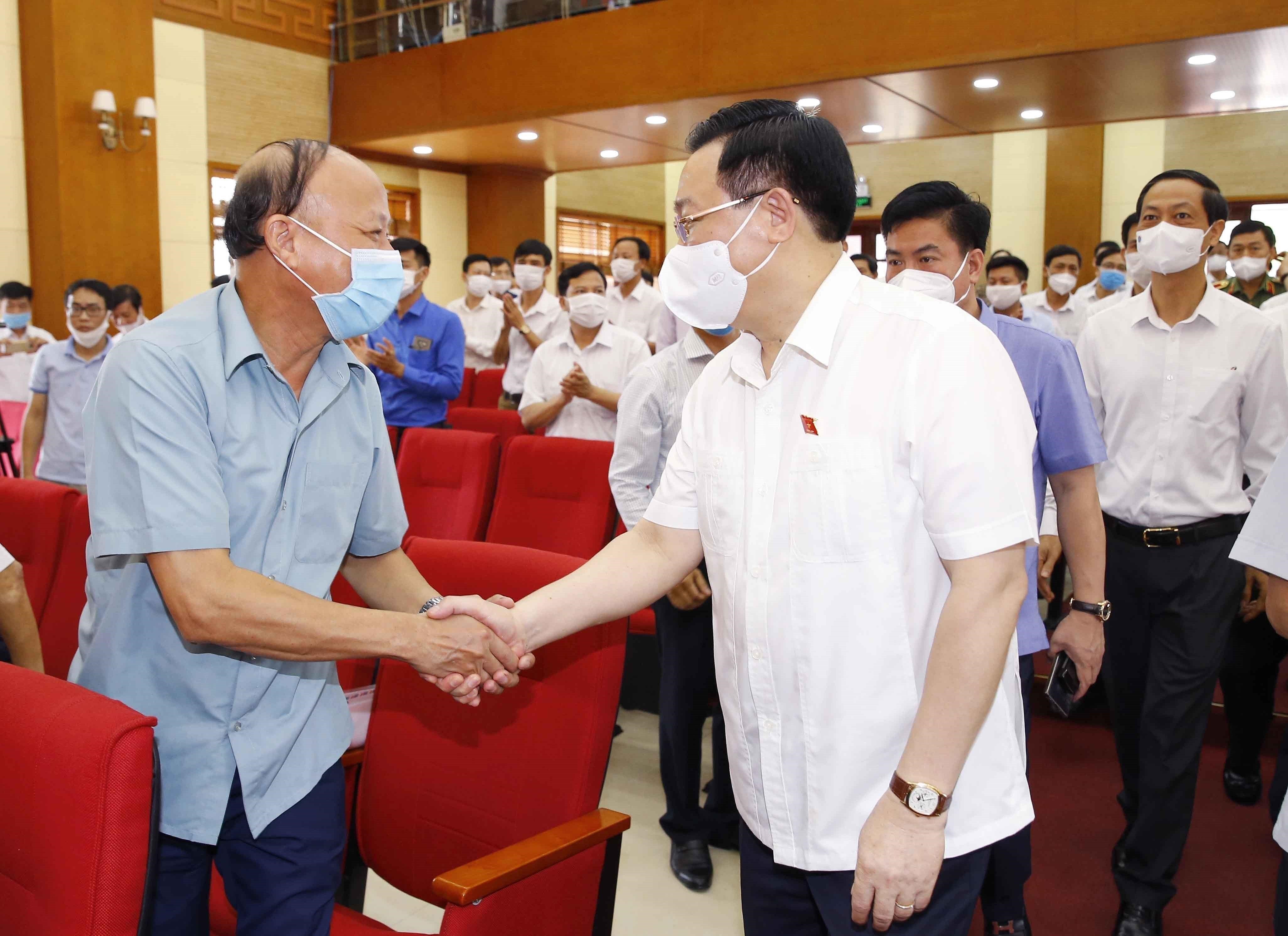 Presidente del Parlamento vietnamita se reune con votantes de Hai Phon hinh anh 3