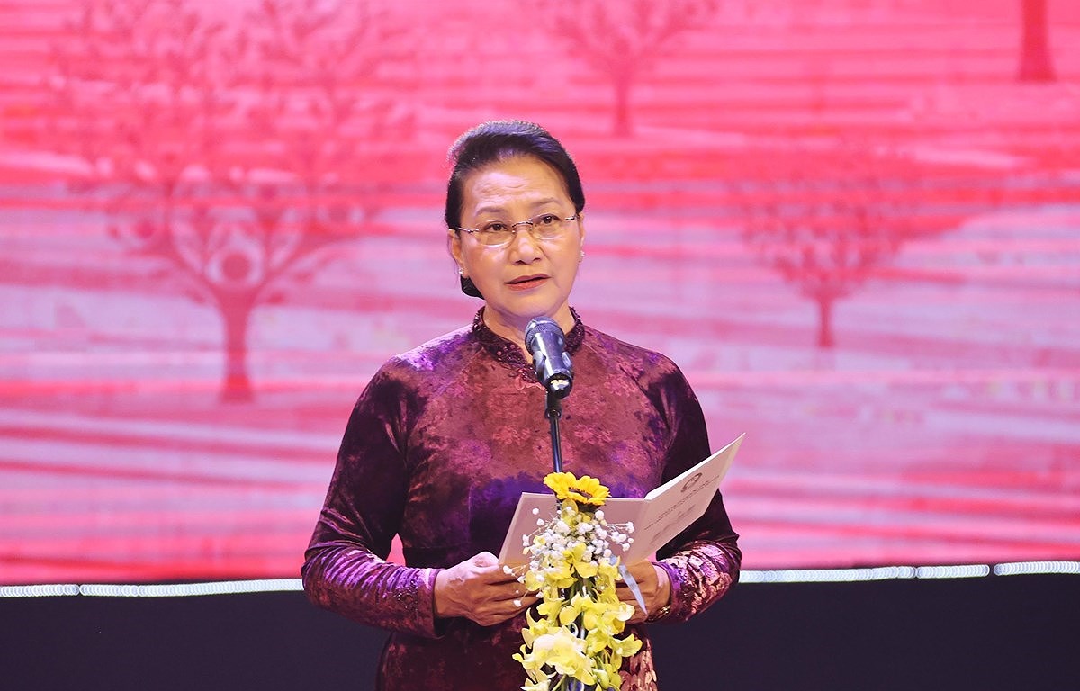 Presidenta del Parlamento vietnamita exhorta a promover apoyo mutuo en comunidad hinh anh 1