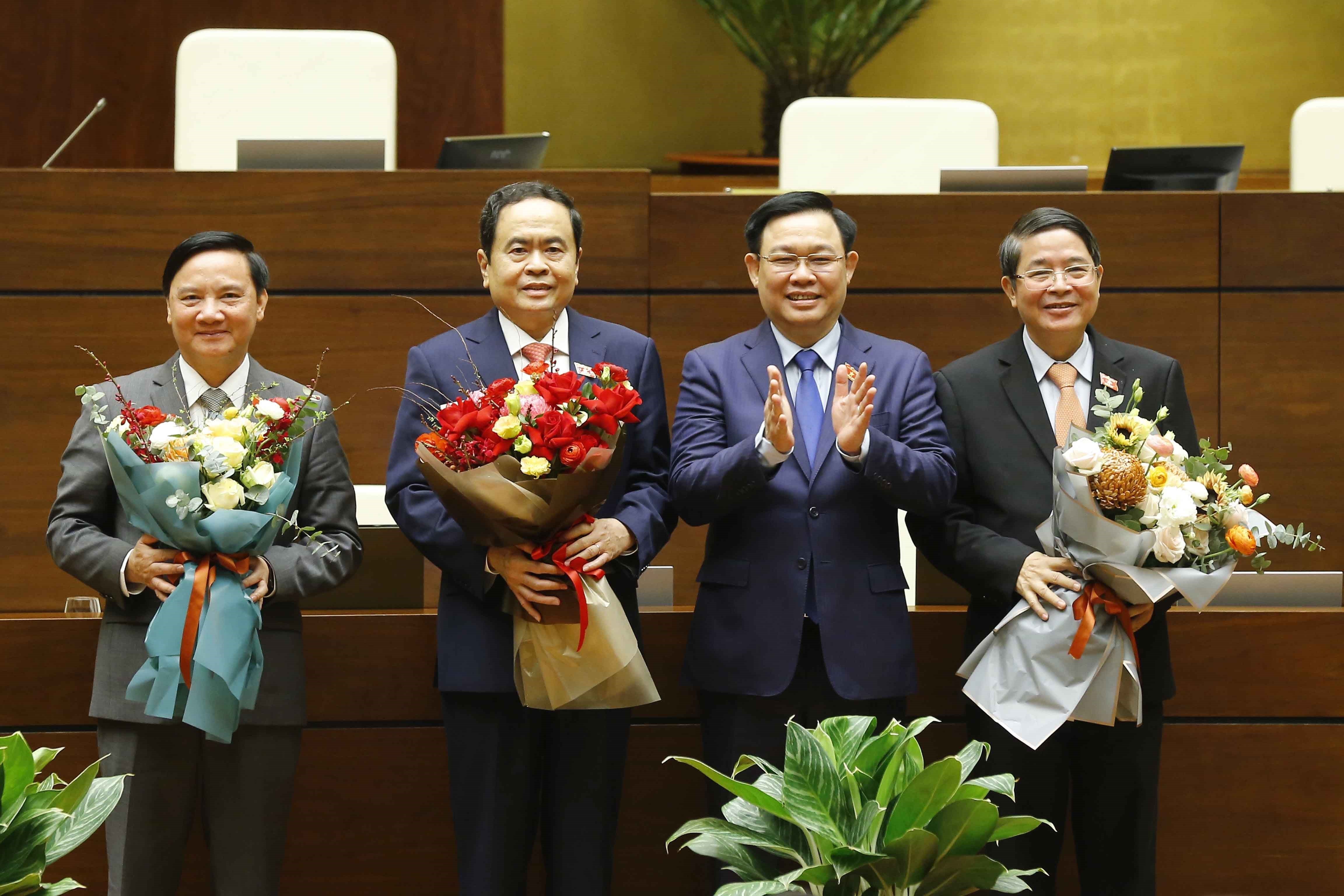 Elige Parlamento de Vietnam a sus vicepresidentes hinh anh 1