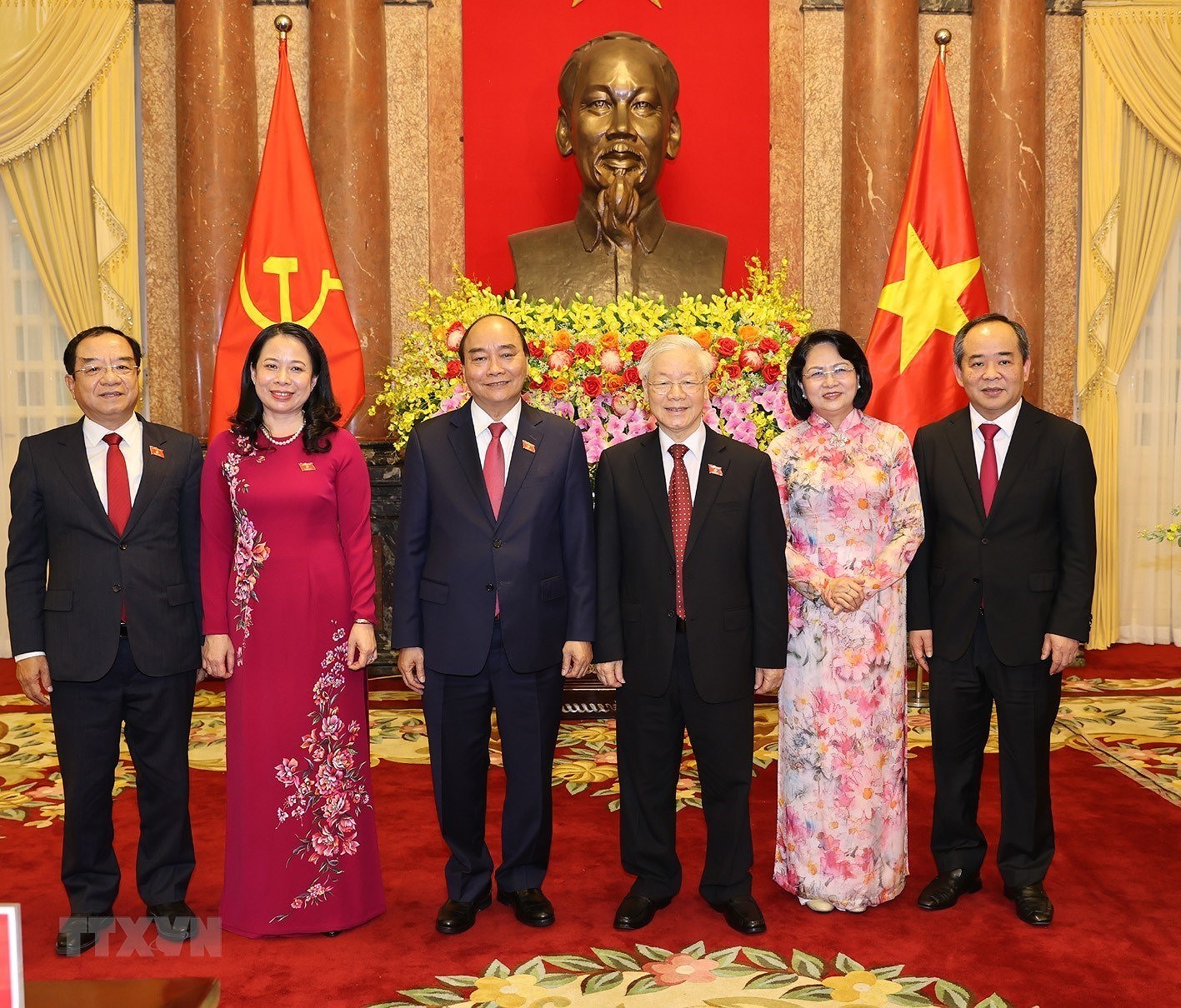 Efectuan ceremonia de traspaso de funciones del Presidente de Vietnam hinh anh 1
