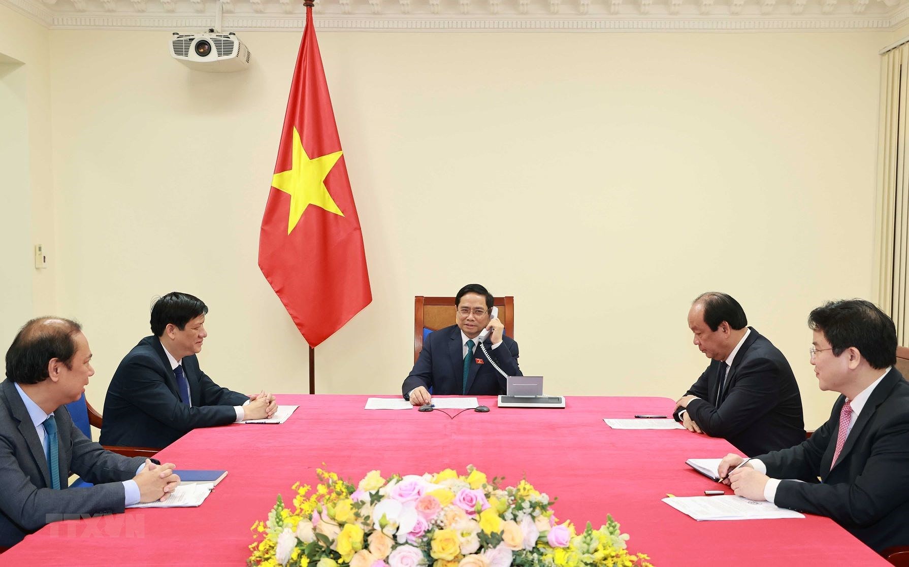 Primer ministro de Camboya confia en nuevos logros de Vietnam hinh anh 1