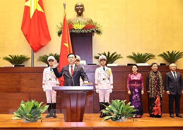 Mas lideres parlamentarios felicitan al presidente de la Asamblea Nacional de Vietnam hinh anh 1