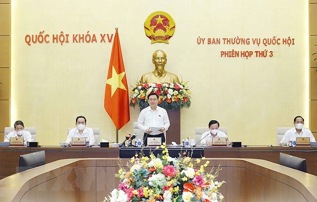 Asamblea Nacional de Vietnam concluye tercera reunion de su Comite Permanente hinh anh 1